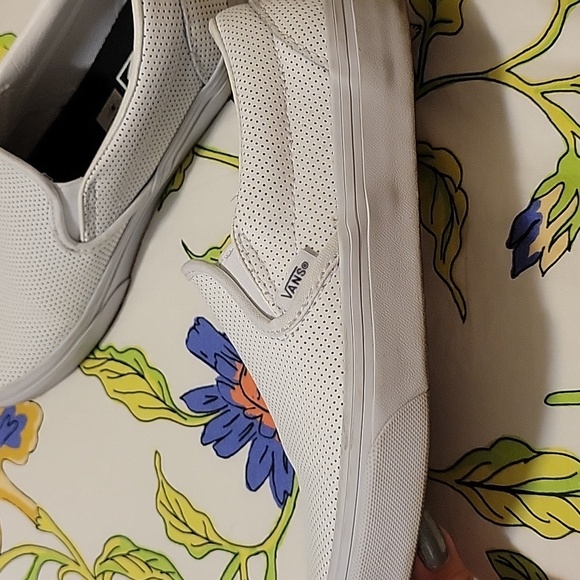 Vans Leather Perforated Slip On - Picture 6 of 8